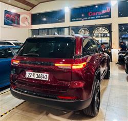 جیپ گراند شیرۆکی